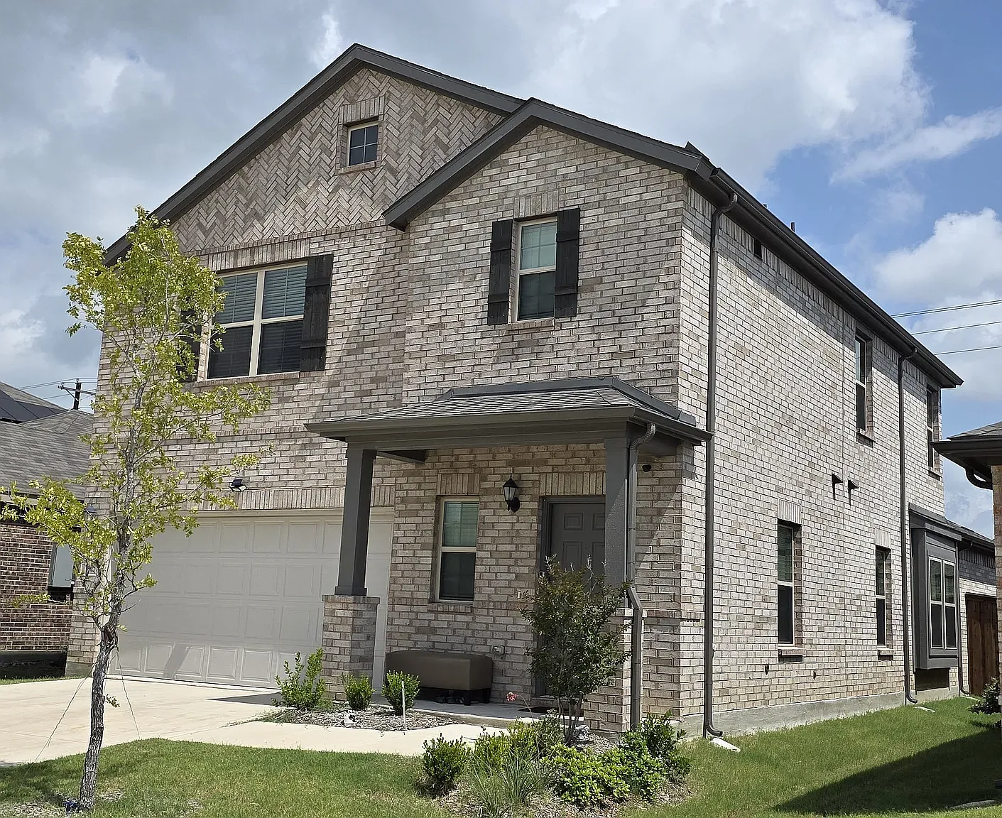 4 bed, 3.5 bath, 2498 sqft, $2,380 — Photo 3