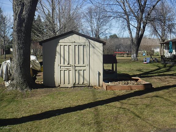 5th image of 1335 Hillcrest Ct