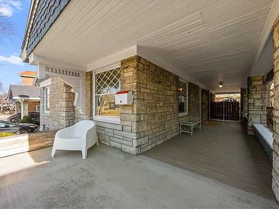 4th image of 2819 Campbell St
