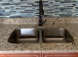 865 Cook Ave APT 3, Youngstown, OH 44512