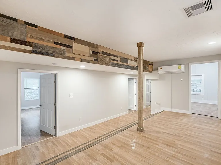 2511 San Gabriel St — Photo 4
