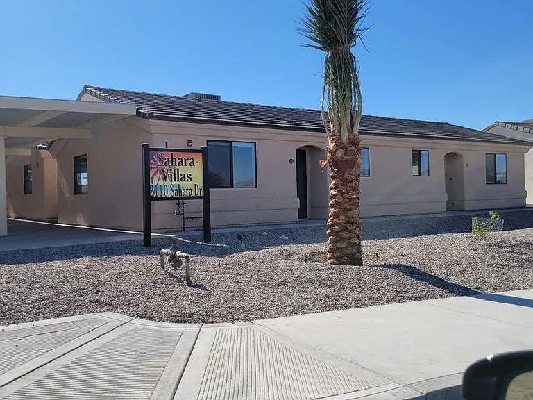 2110 Sahara Dr — Photo 1