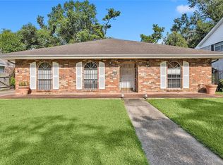 6 Donelon Dr, Harahan, LA 70123