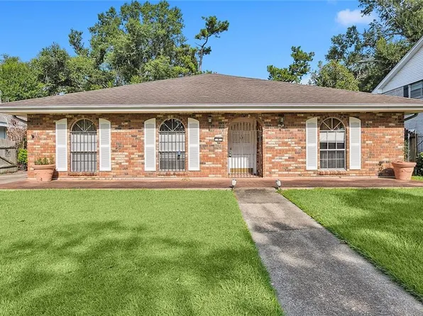 6 Donelon Dr, Harahan, LA 70123