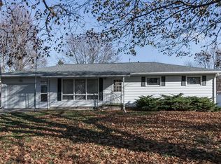 103 Elm St, Van Horne, IA 52346
