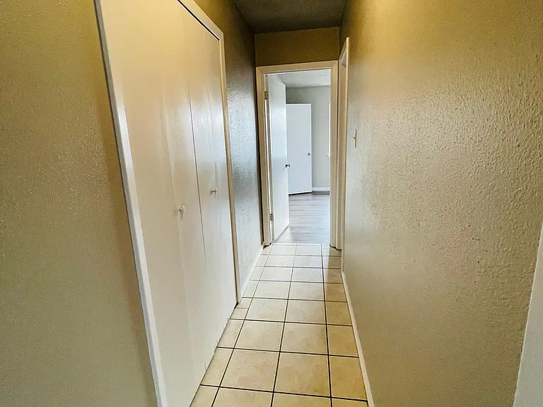 1803 Oxhill Dr — Photo 13