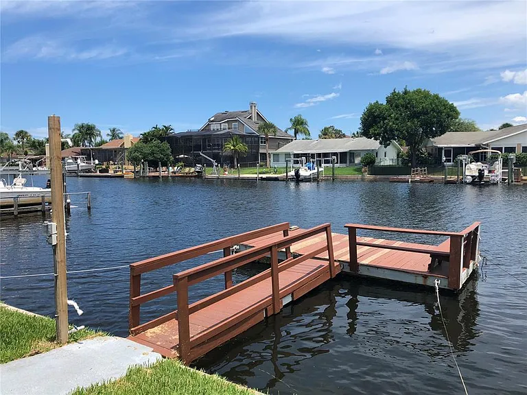 4149 Floramar Ter — Photo 32