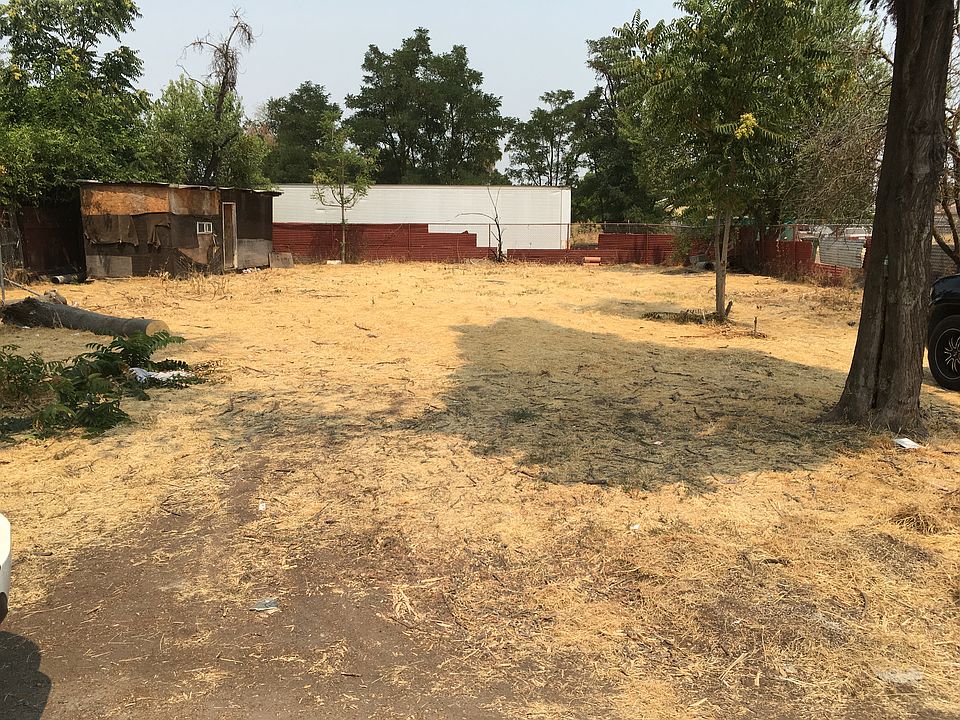 2nd image of 1925 11th St