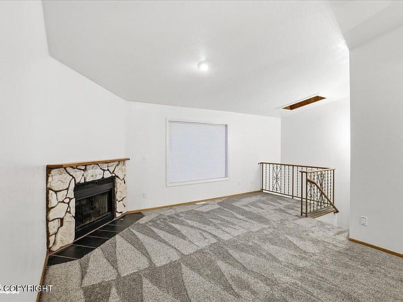 2nd image of 8050 Pioneer Dr APT 1704