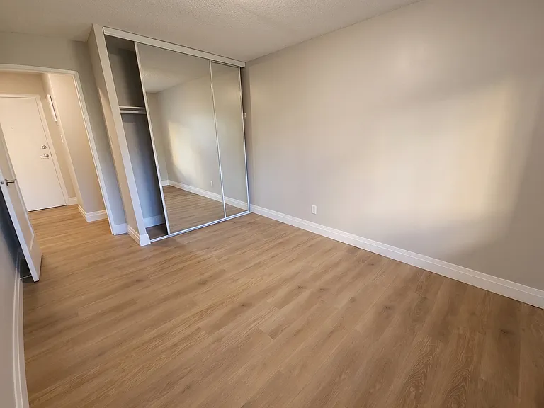 10 Leacrest Ct — Photo 5