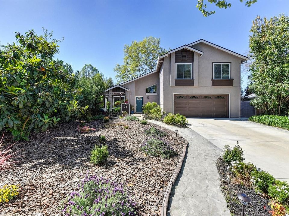 1st image of 5 Evora Ct