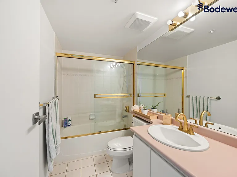 1633 W 8th Ave — Photo 12