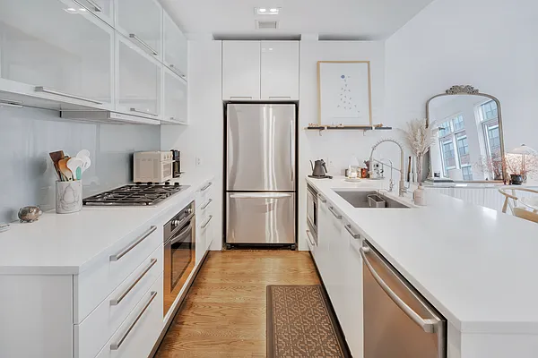 Rented by Douglas Elliman | media 15