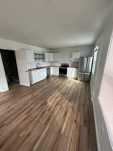 398 University Dr Photo 1