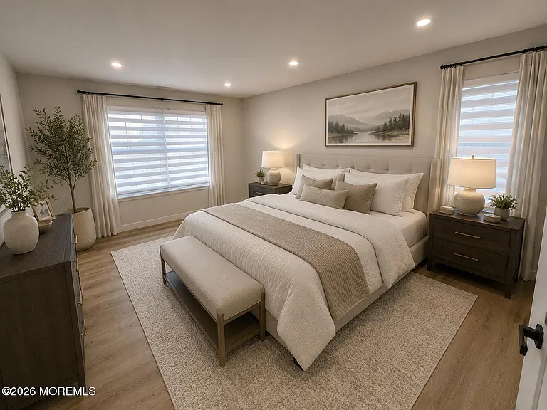 341 Danbury Ln — Photo 18