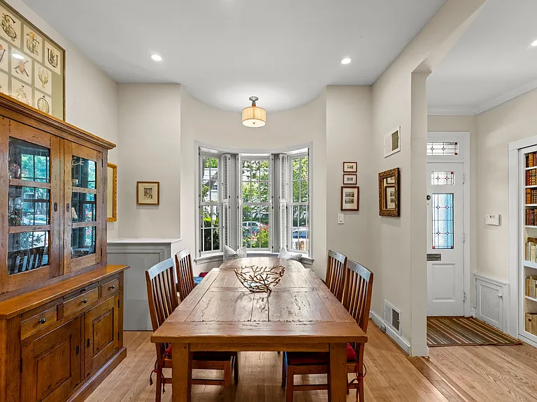 2426 I St NW — Photo 5