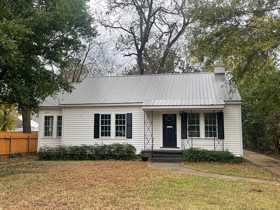 1st image of 4036 Gilbert Dr