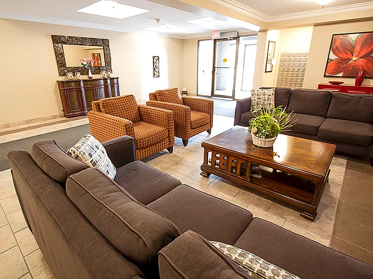 60 Capulet Ln — Photo 3