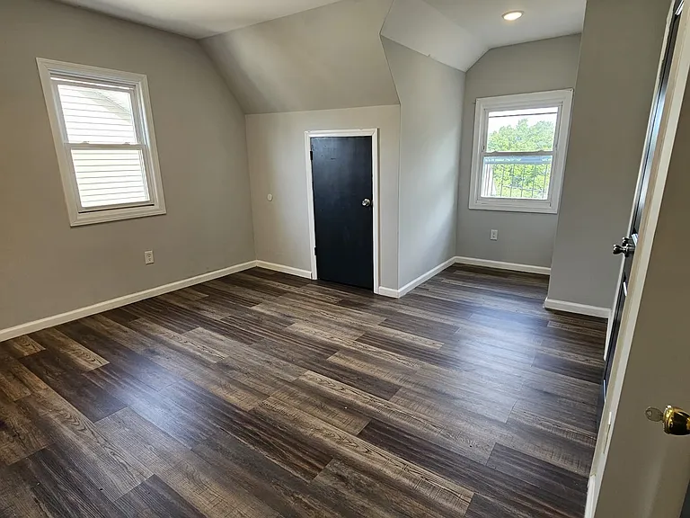 228 S 7th St #3 — Photo 10