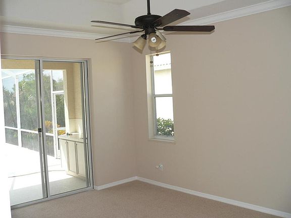5th image of 506 NW Waverly Cir