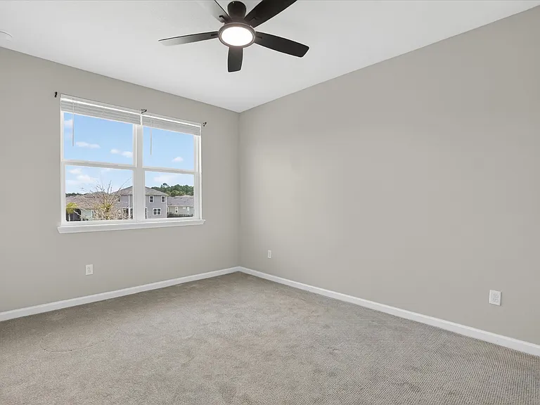 698 Cherry Elm Dr — Photo 25