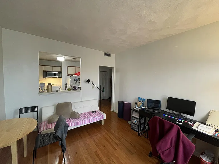 1427 Commonwealth Ave #1427 — Photo 4