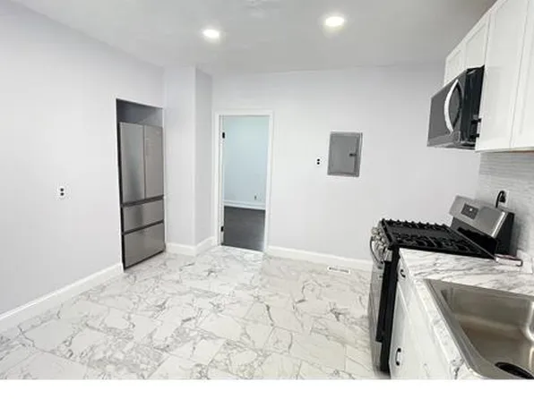 34 Norton St APT 1, Dorchester, MA 02125