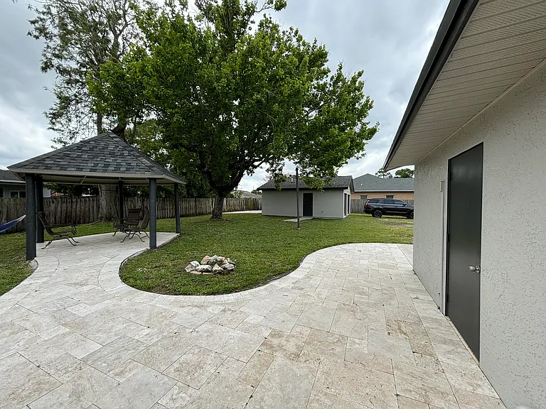 202 SW Crescent Ave — Photo 26
