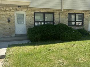 5203 N 84th St, Milwaukee, WI 53225
