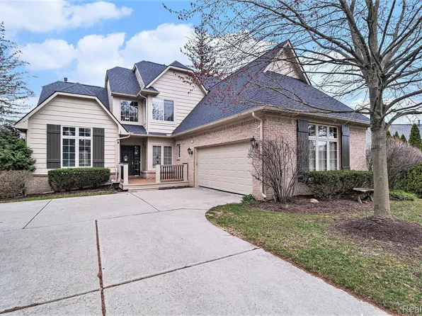 5245 Moret Ct, Brighton, MI 48116