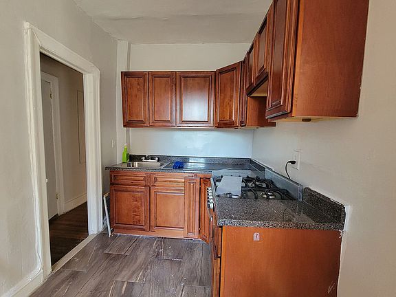 4th image of 552 Flatbush Ave #3L