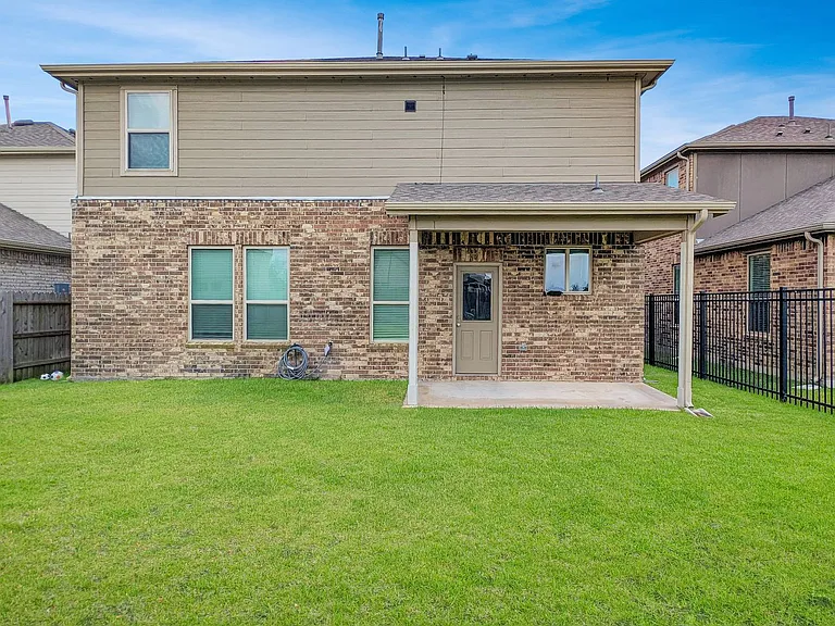 1328 Ventura Creek Dr — Photo 12