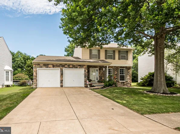 54 E Violette Dr, New Castle, DE 19720
