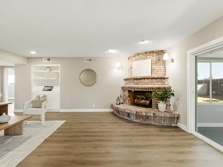 934 S Donna Beth Ave — Photo 8