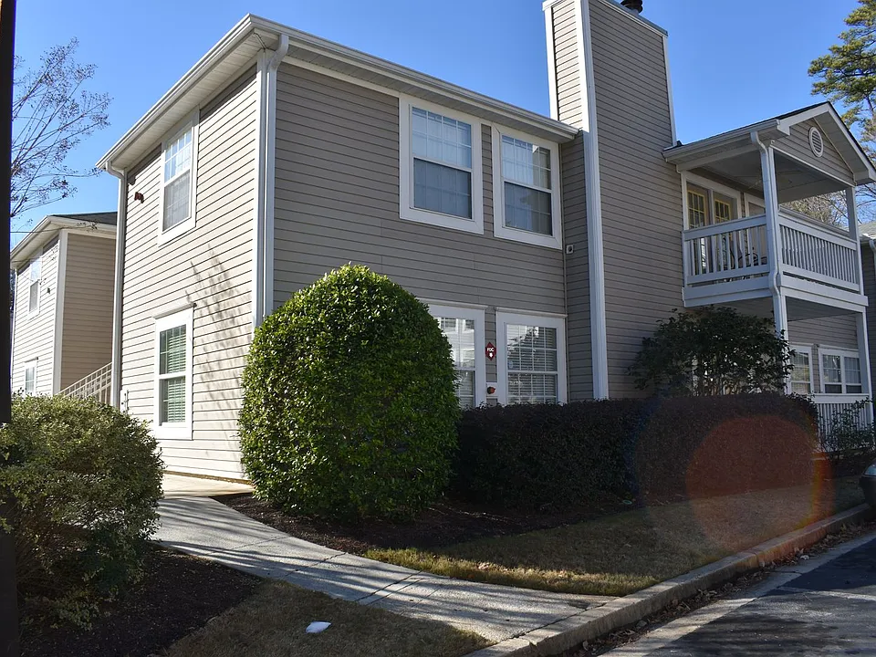 1391 Keys Crossing Dr NE #1391