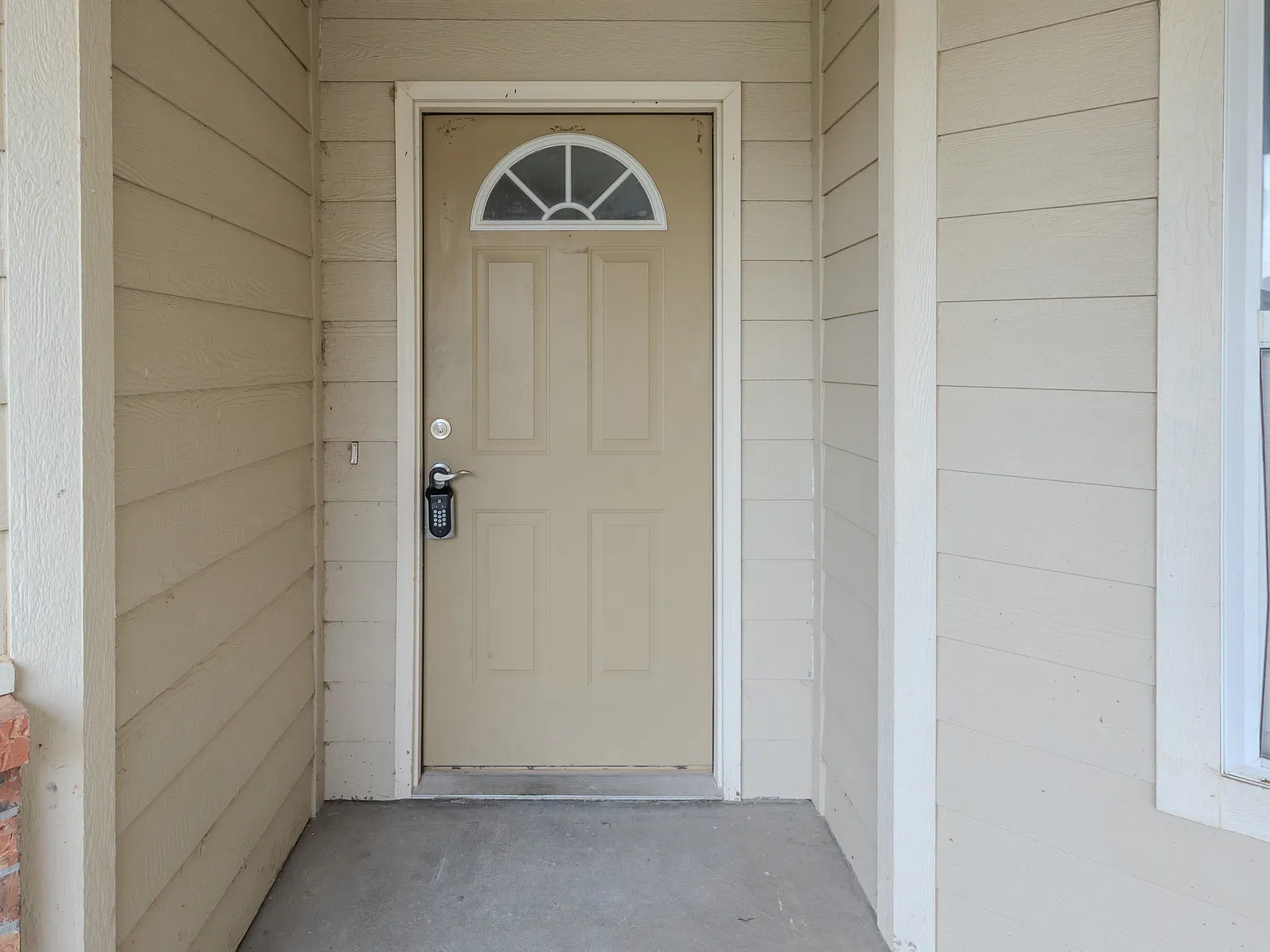 3 bed, 1300 sqft, $1,450 — Photo 3
