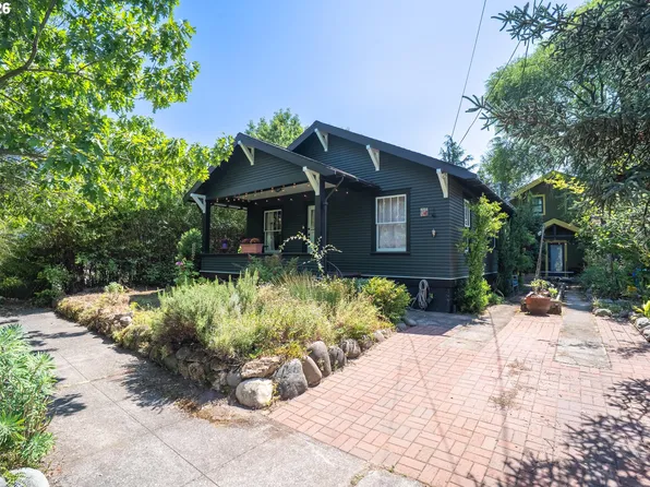 5724 NE Hoyt St #A, Portland, OR 97213