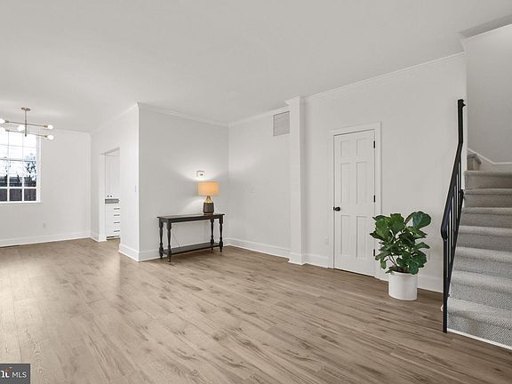 4th image of 1216 Sophia St