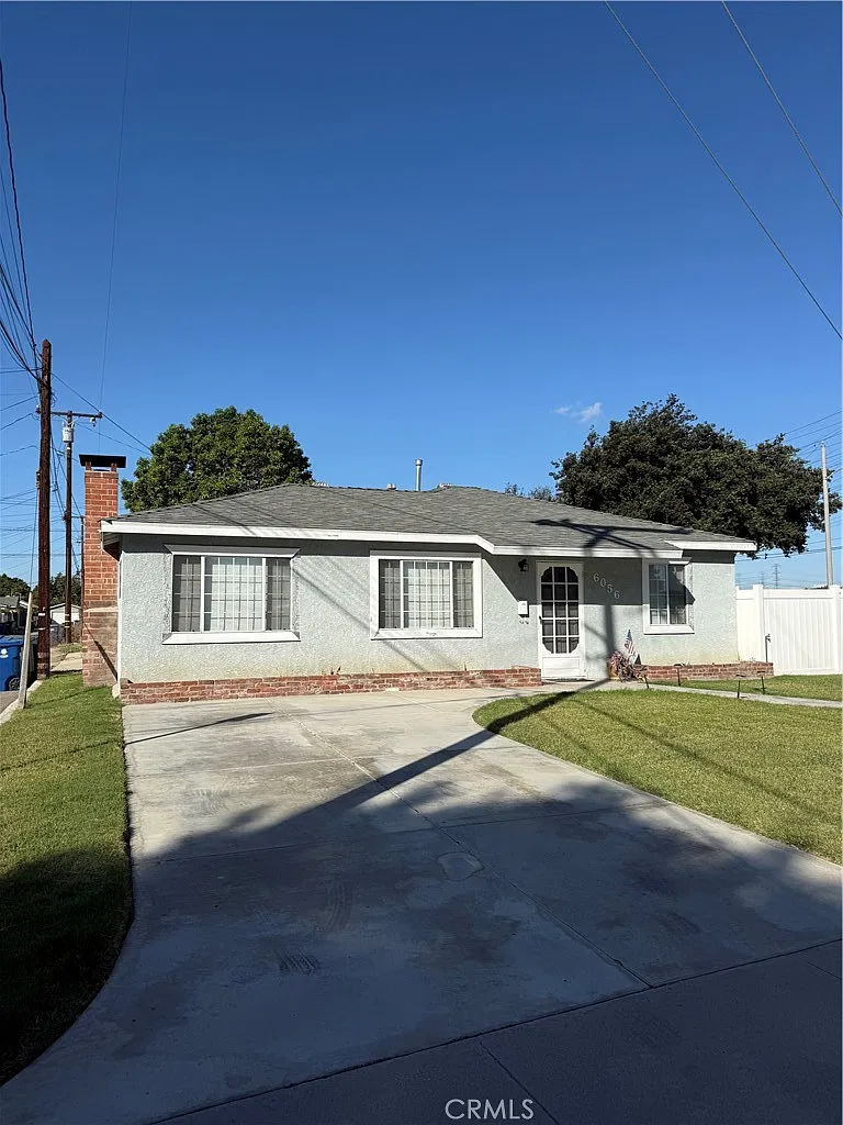 2 bed, 965 sqft, $3,750 — Photo 1