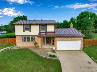 786 Ransom Rd, Lancaster, NY 14086