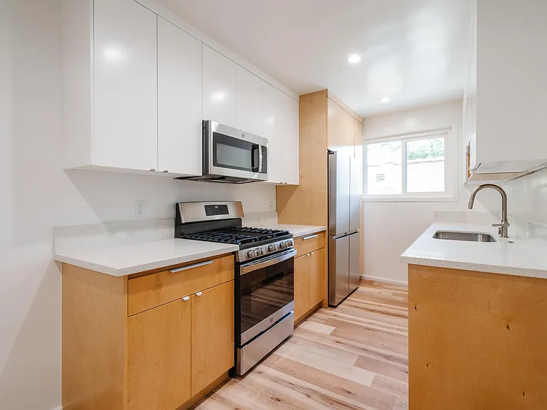 1318 S Ogden Dr #3 — Photo 2