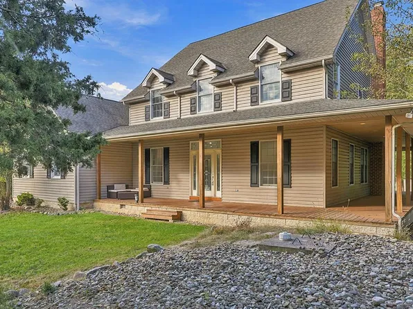 115 Beech Rd, Kelleys Island, OH 43438