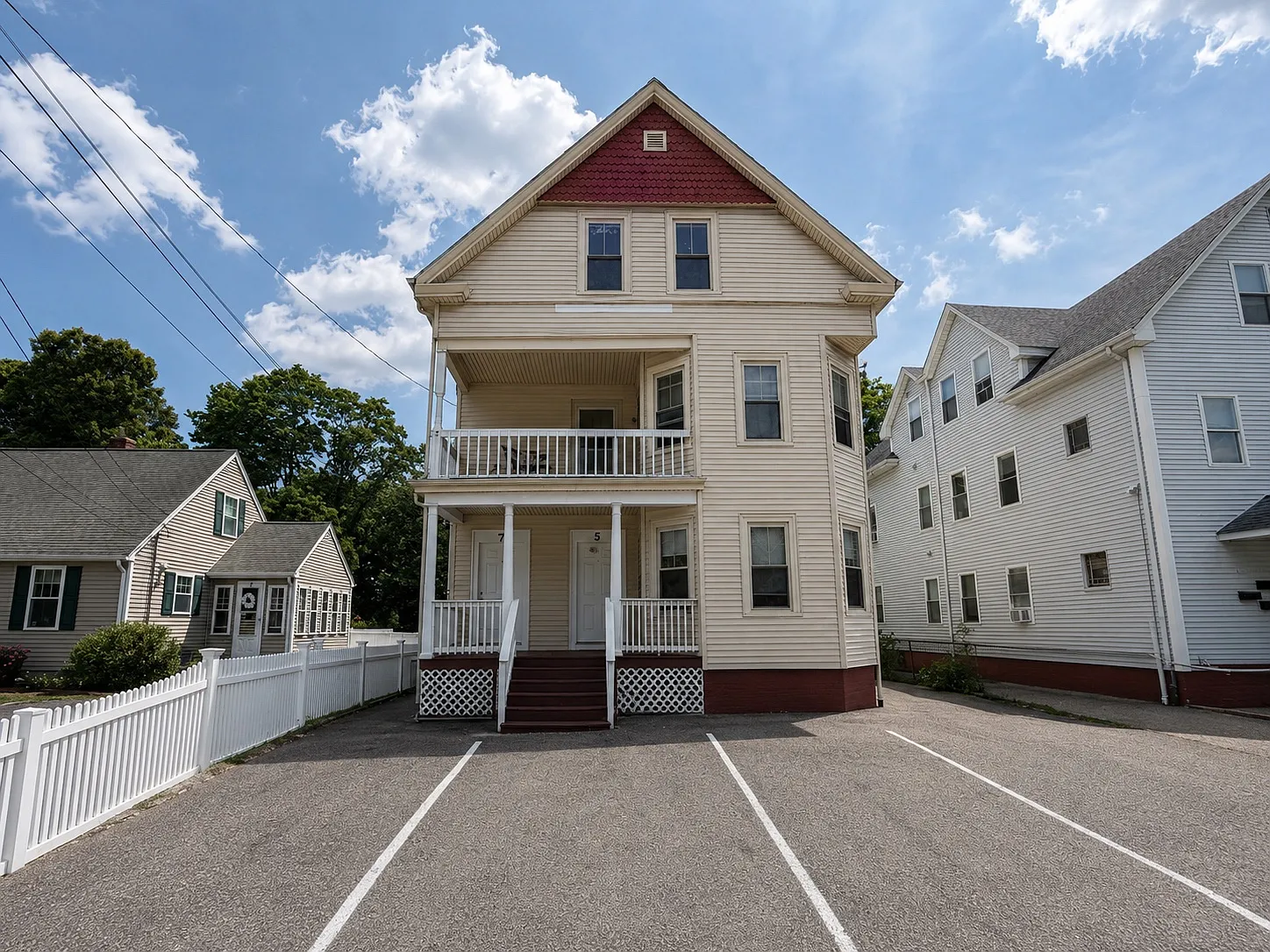 3 bed, 1324 sqft, $2,750 — Photo 1