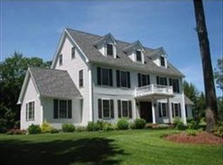 18 Mallard Ln, Sandown, NH 03873
