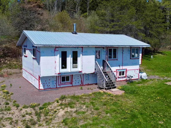 61 Ballfield Rd, Diligent River, NS B0M 1S0