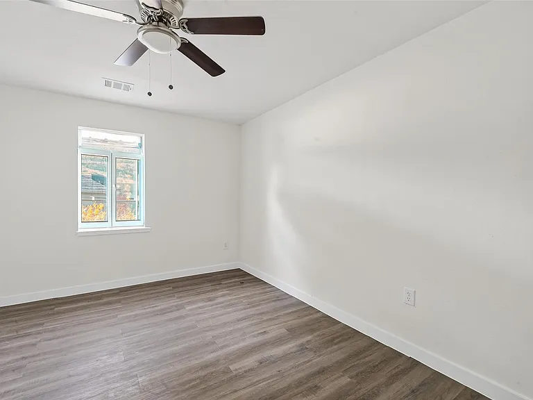8221 Bigwood St — Photo 11