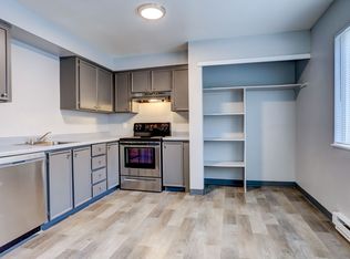 16711 SE Powell Blvd #8, Portland, OR 97236