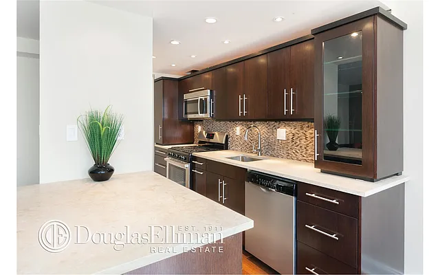 Sold by Douglas Elliman | media 14