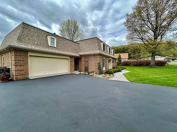 3rd image of 83 Frosty Hills Dr