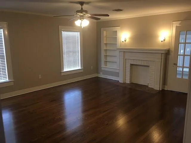 4623 Avenue O — Photo 5